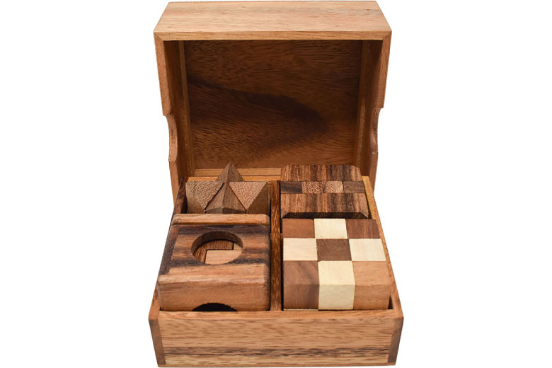 木製パズル4個セットの画像