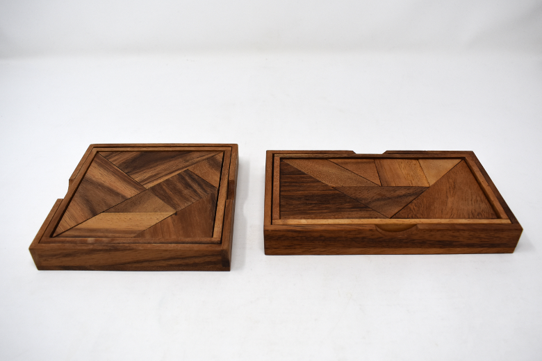 2種類のタングラムの画像