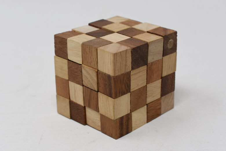 アナコンダキューブの画像